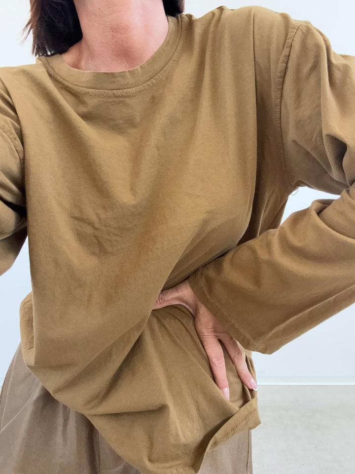 TSHIRT OVER BASIC MANICA LUNGA MASTICE