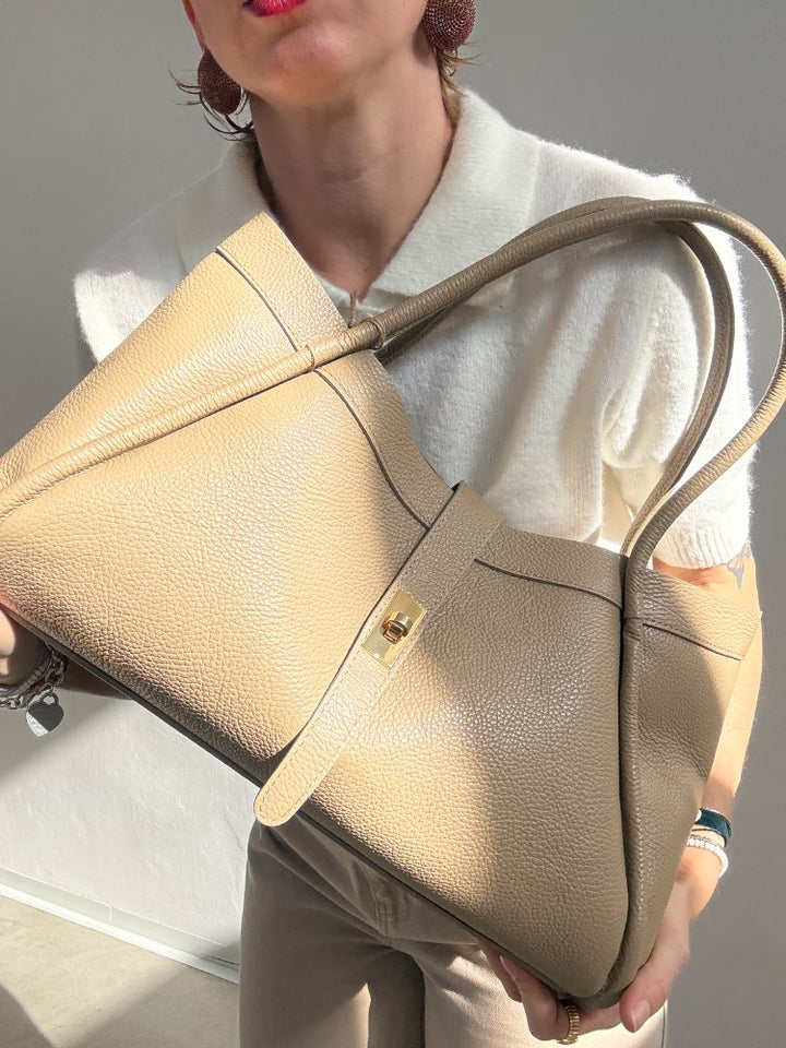 BORSA VALE MARTELLATA BEIGE;BORSA VALE MARTELLATA BEIGE;BORSA VALE MARTELLATA BEIGE;BORSA VALE MARTELLATA BEIGE;BORSA VALE MARTELLATA BEIGE;BORSA VALE MARTELLATA BEIGE;BORSA VALE MARTELLATA BEIGE;BORSA VALE MARTELLATA BEIGE;BORSA VALE MARTELLATA BEIGE;BORSA VALE MARTELLATA BEIGE;BORSA VALE MARTELLATA BEIGE;BORSA VALE MARTELLATA BEIGE