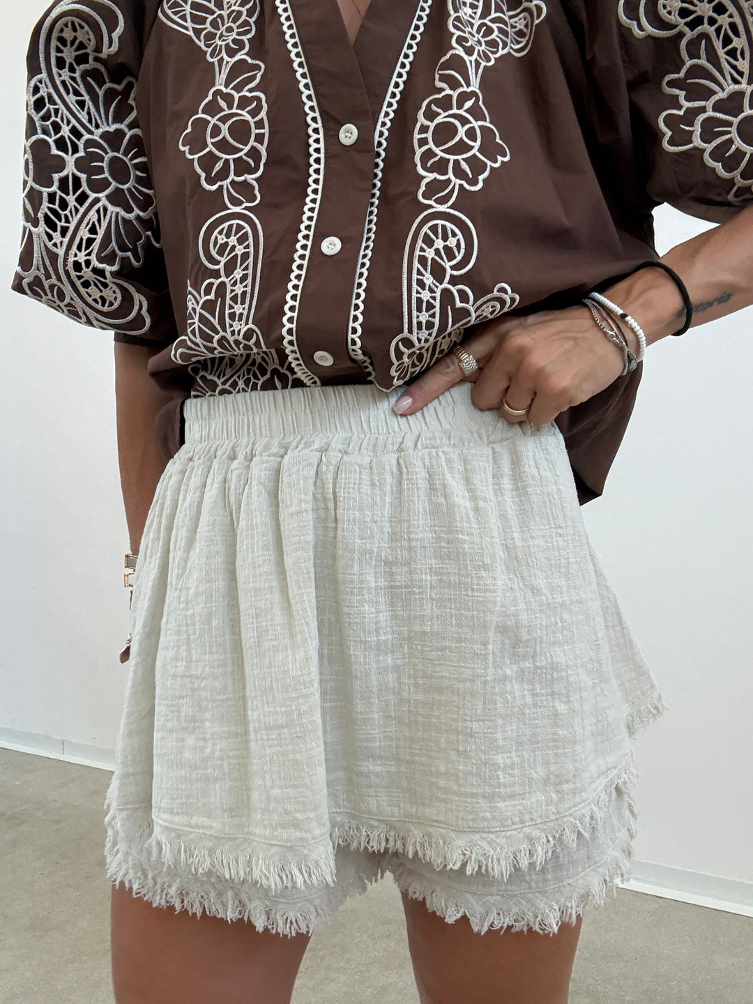 SHORTS GARZA AVORIO