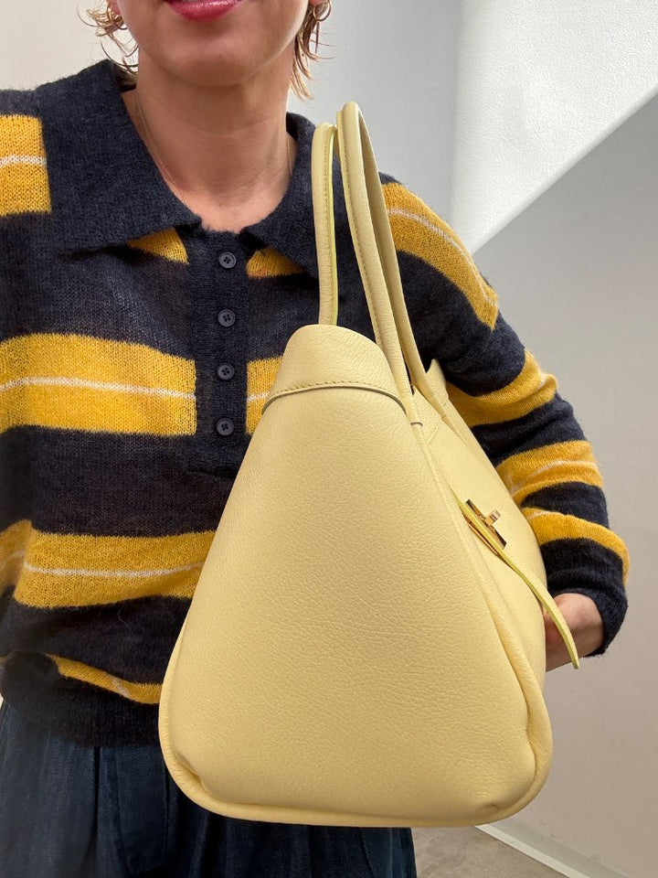 BORSA VALE MARTELLATA PALE YELLOW;BORSA VALE MARTELLATA PALE YELLOW;BORSA VALE MARTELLATA PALE YELLOW;BORSA VALE MARTELLATA PALE YELLOW;BORSA VALE MARTELLATA PALE YELLOW;BORSA VALE MARTELLATA PALE YELLOW;BORSA VALE MARTELLATA PALE YELLOW;BORSA VALE MARTELLATA PALE YELLOW;BORSA VALE MARTELLATA PALE YELLOW;BORSA VALE MARTELLATA PALE YELLOW;BORSA VALE MARTELLATA PALE YELLOW;BORSA VALE MARTELLATA PALE YELLOW