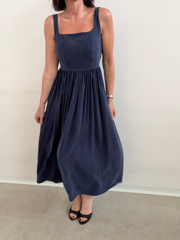 ABITO FIOCCO BLU