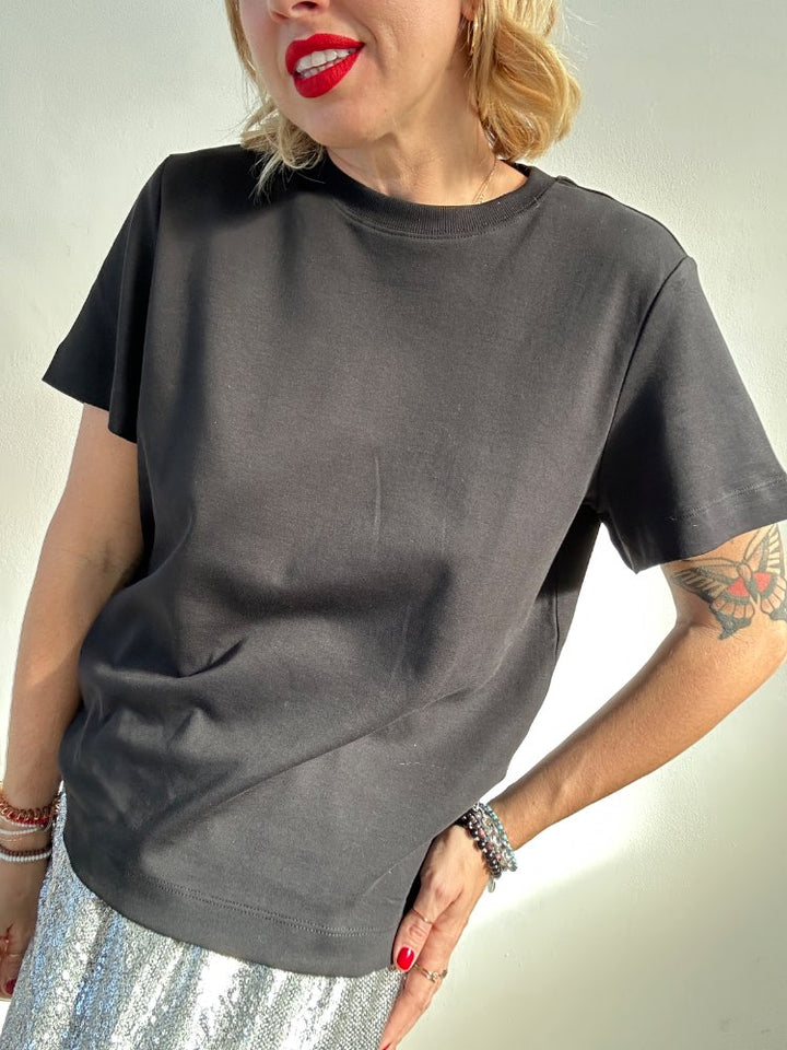 TSHIRT NAIMA NERA;TSHIRT NAIMA NERA;TSHIRT NAIMA NERA;TSHIRT NAIMA NERA;TSHIRT NAIMA NERA;TSHIRT NAIMA NERA;TSHIRT NAIMA NERA