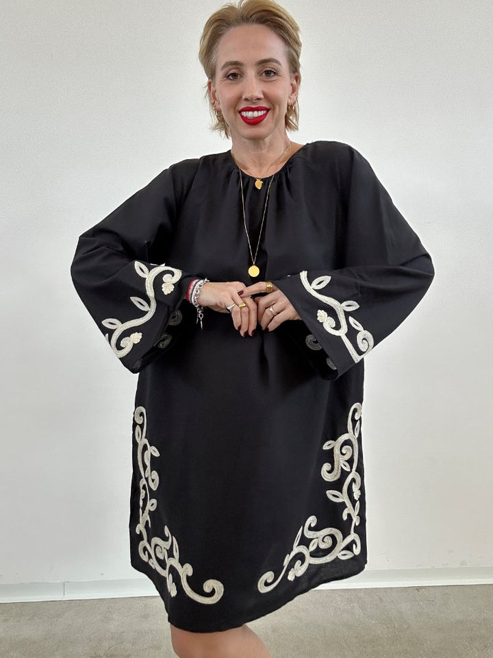 ABITO POLINA RICAMO NERO;ABITO POLINA RICAMO NERO;ABITO POLINA RICAMO NERO;ABITO POLINA RICAMO NERO;ABITO POLINA RICAMO NERO;ABITO POLINA RICAMO NERO;ABITO POLINA RICAMO NERO;ABITO POLINA RICAMO NERO;ABITO POLINA RICAMO NERO