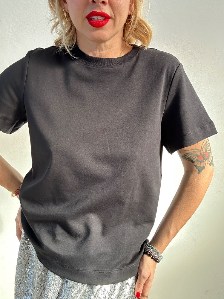 TSHIRT NAIMA NERA;TSHIRT NAIMA NERA;TSHIRT NAIMA NERA;TSHIRT NAIMA NERA;TSHIRT NAIMA NERA;TSHIRT NAIMA NERA;TSHIRT NAIMA NERA