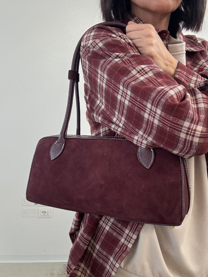 BAGUETTE CUCITURA SUEDE VINO;BAGUETTE CUCITURA SUEDE VINO;BAGUETTE CUCITURA SUEDE VINO;BAGUETTE CUCITURA SUEDE VINO;BAGUETTE CUCITURA SUEDE VINO;BAGUETTE CUCITURA SUEDE VINO;BAGUETTE CUCITURA SUEDE VINO;BAGUETTE CUCITURA SUEDE VINO