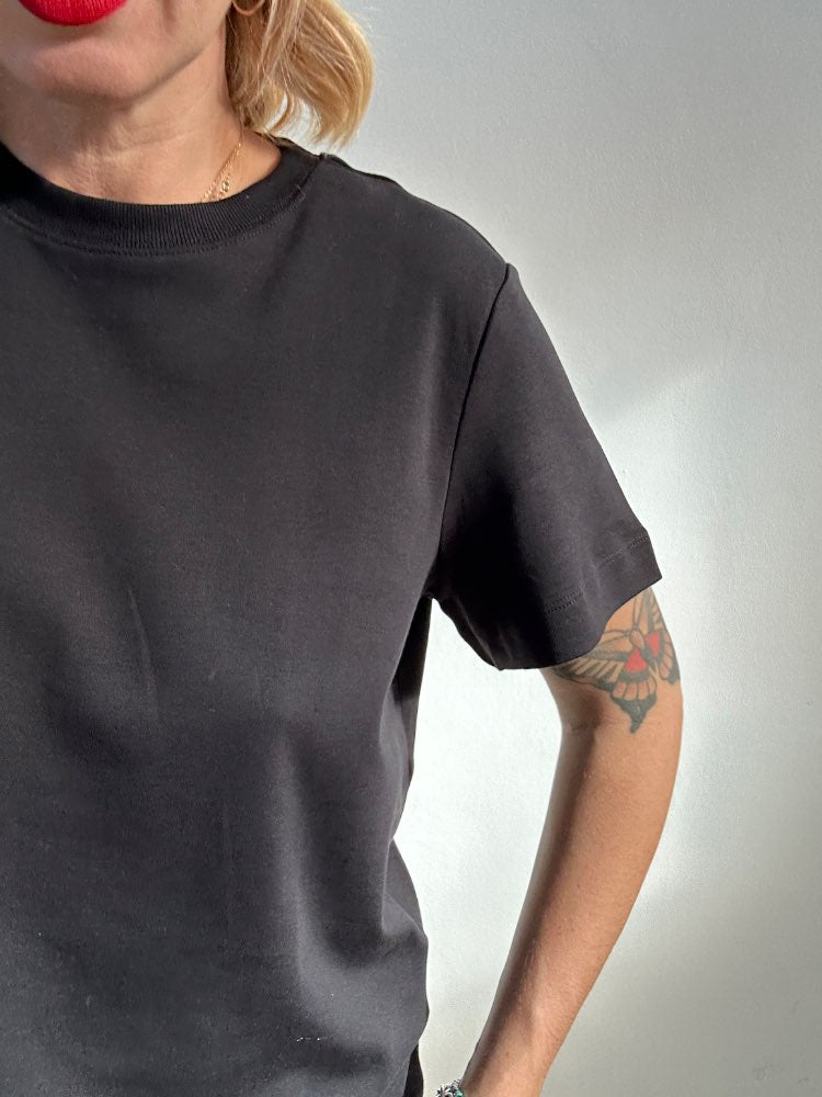 TSHIRT NAIMA NERA;TSHIRT NAIMA NERA;TSHIRT NAIMA NERA;TSHIRT NAIMA NERA;TSHIRT NAIMA NERA;TSHIRT NAIMA NERA;TSHIRT NAIMA NERA
