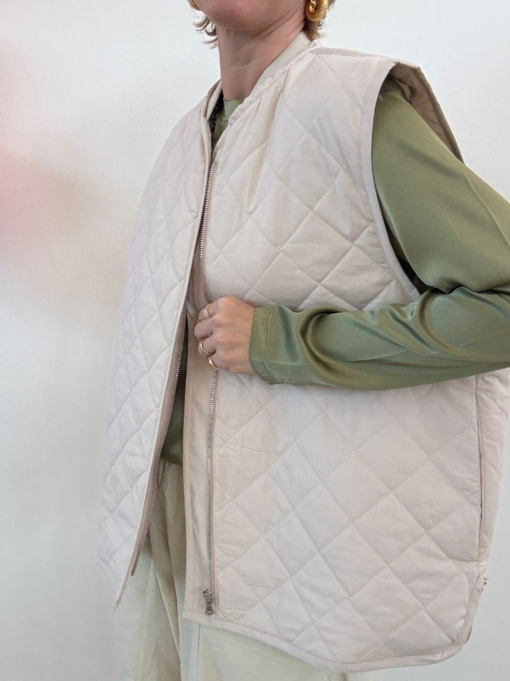 GILET TRAPUNTATO LIGHTBEIGE;GILET TRAPUNTATO LIGHTBEIGE;GILET TRAPUNTATO LIGHTBEIGE;GILET TRAPUNTATO LIGHTBEIGE;GILET TRAPUNTATO LIGHTBEIGE;GILET TRAPUNTATO LIGHTBEIGE;GILET TRAPUNTATO LIGHTBEIGE;GILET TRAPUNTATO LIGHTBEIGE;GILET TRAPUNTATO LIGHTBEIGE;GILET TRAPUNTATO LIGHTBEIGE;GILET TRAPUNTATO LIGHTBEIGE;GILET TRAPUNTATO LIGHTBEIGE;GILET TRAPUNTATO LIGHTBEIGE