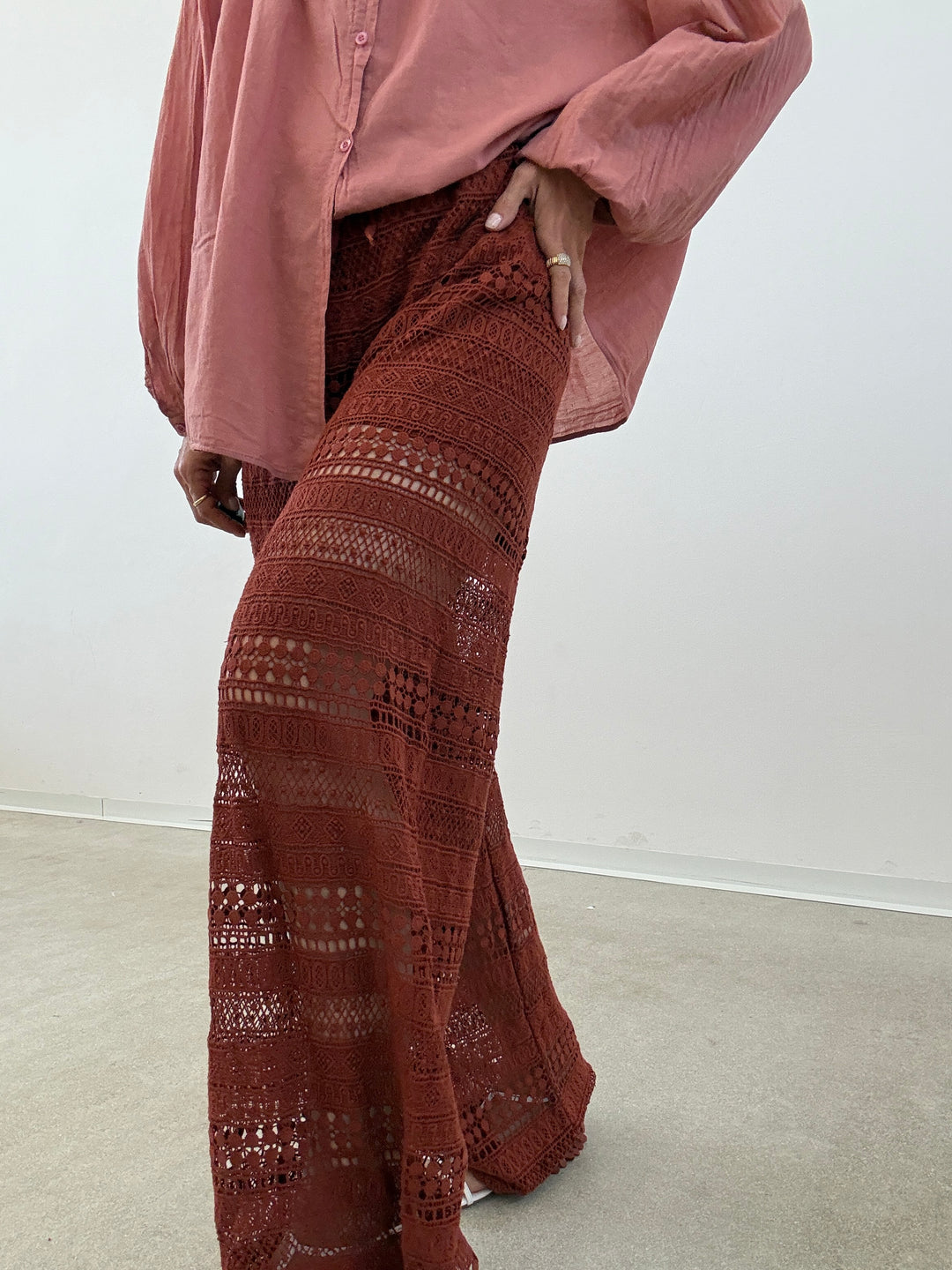 PANTALONE CROCHET MATTONE