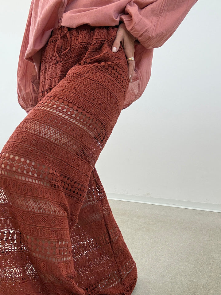 PANTALONE CROCHET MATTONE