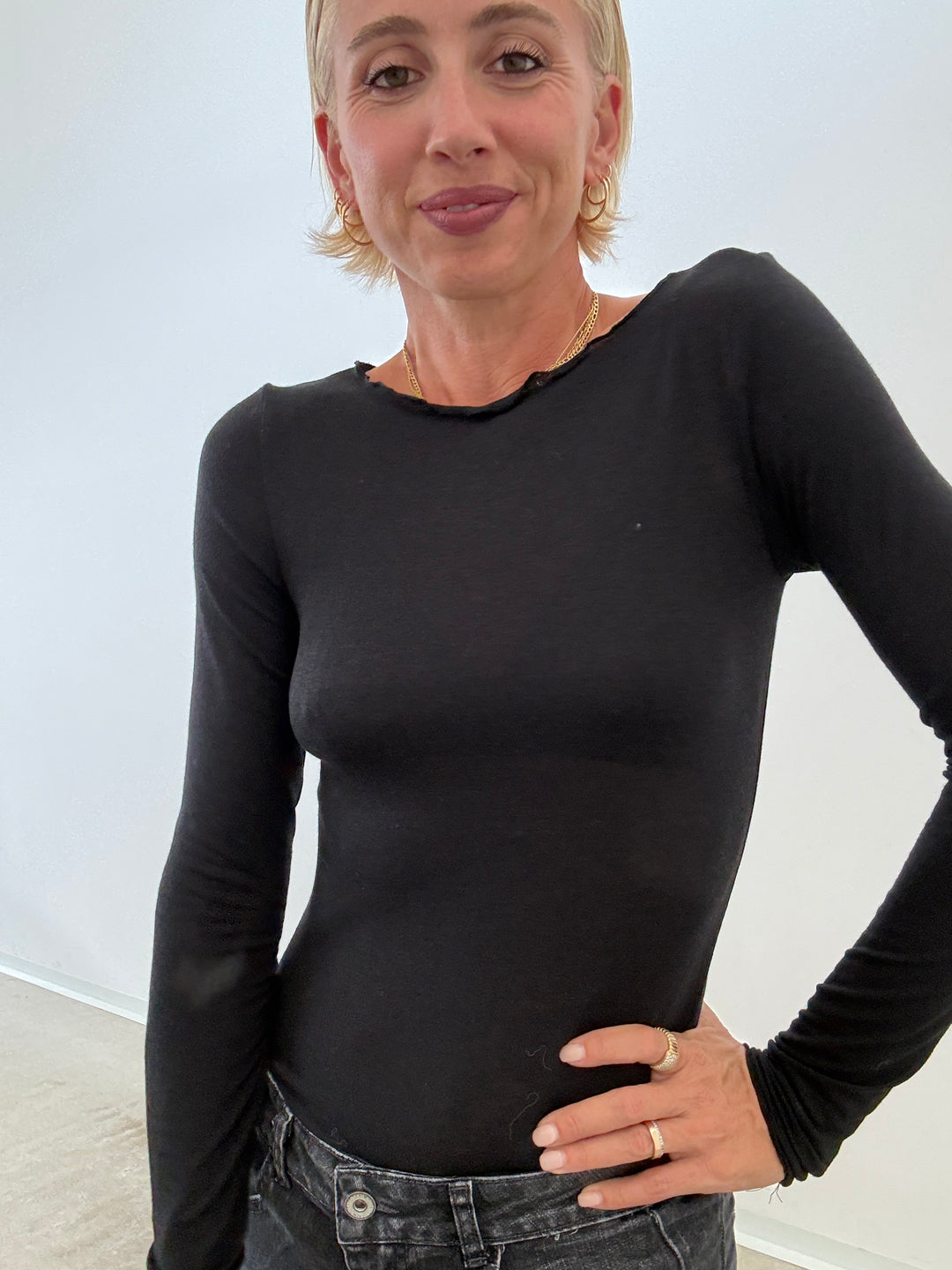 TSHIRT ARRICCIATA NERA