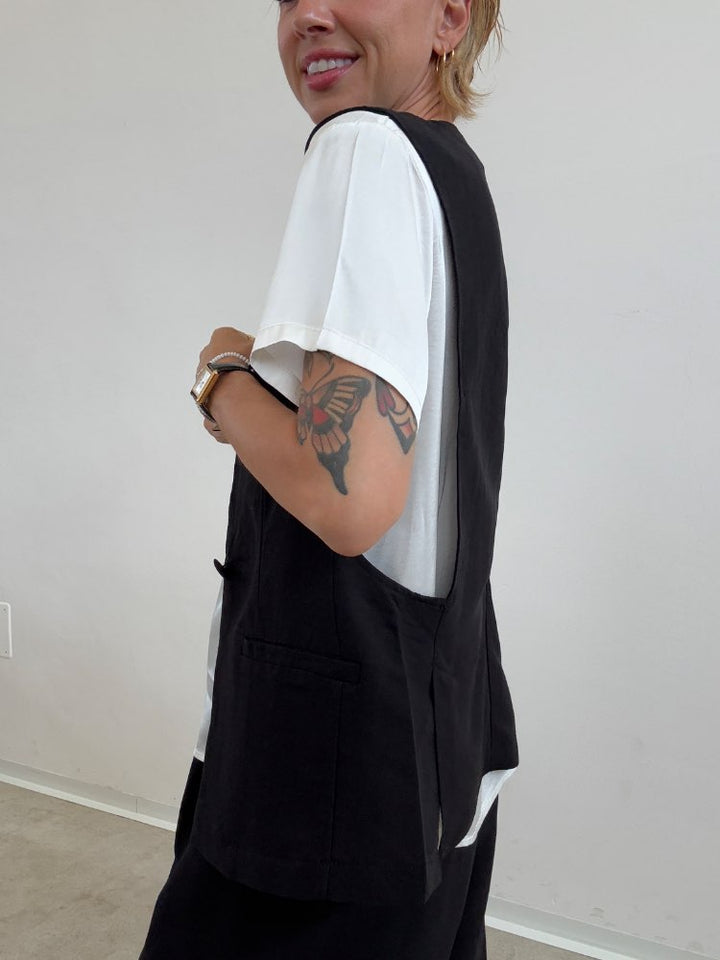 GILET ALICE LINO VISCOSA NERO;GILET ALICE LINO VISCOSA NERO;GILET ALICE LINO VISCOSA NERO;GILET ALICE LINO VISCOSA NERO;GILET ALICE LINO VISCOSA NERO;GILET ALICE LINO VISCOSA NERO;GILET ALICE LINO VISCOSA NERO;GILET ALICE LINO VISCOSA NERO