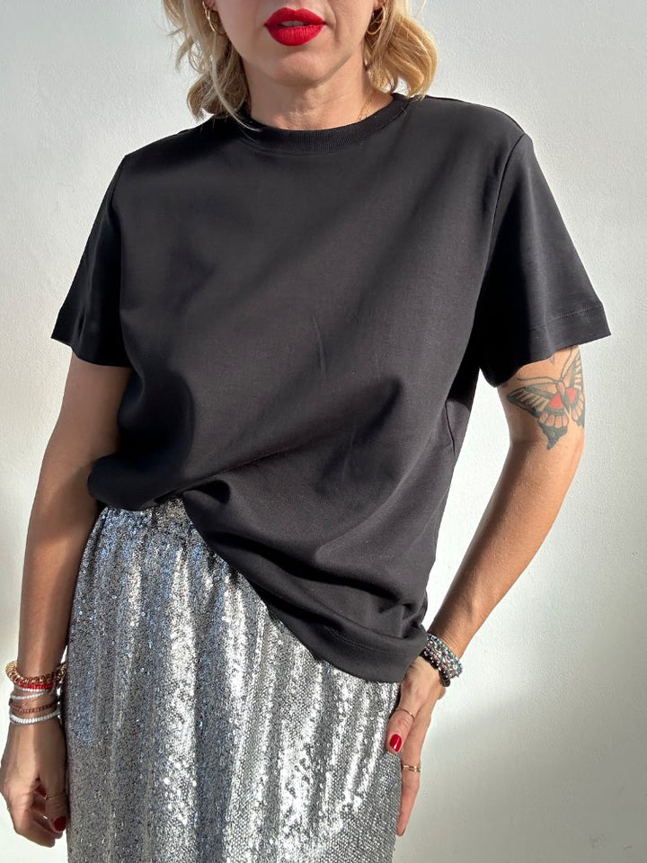 TSHIRT NAIMA NERA;TSHIRT NAIMA NERA;TSHIRT NAIMA NERA;TSHIRT NAIMA NERA;TSHIRT NAIMA NERA;TSHIRT NAIMA NERA;TSHIRT NAIMA NERA