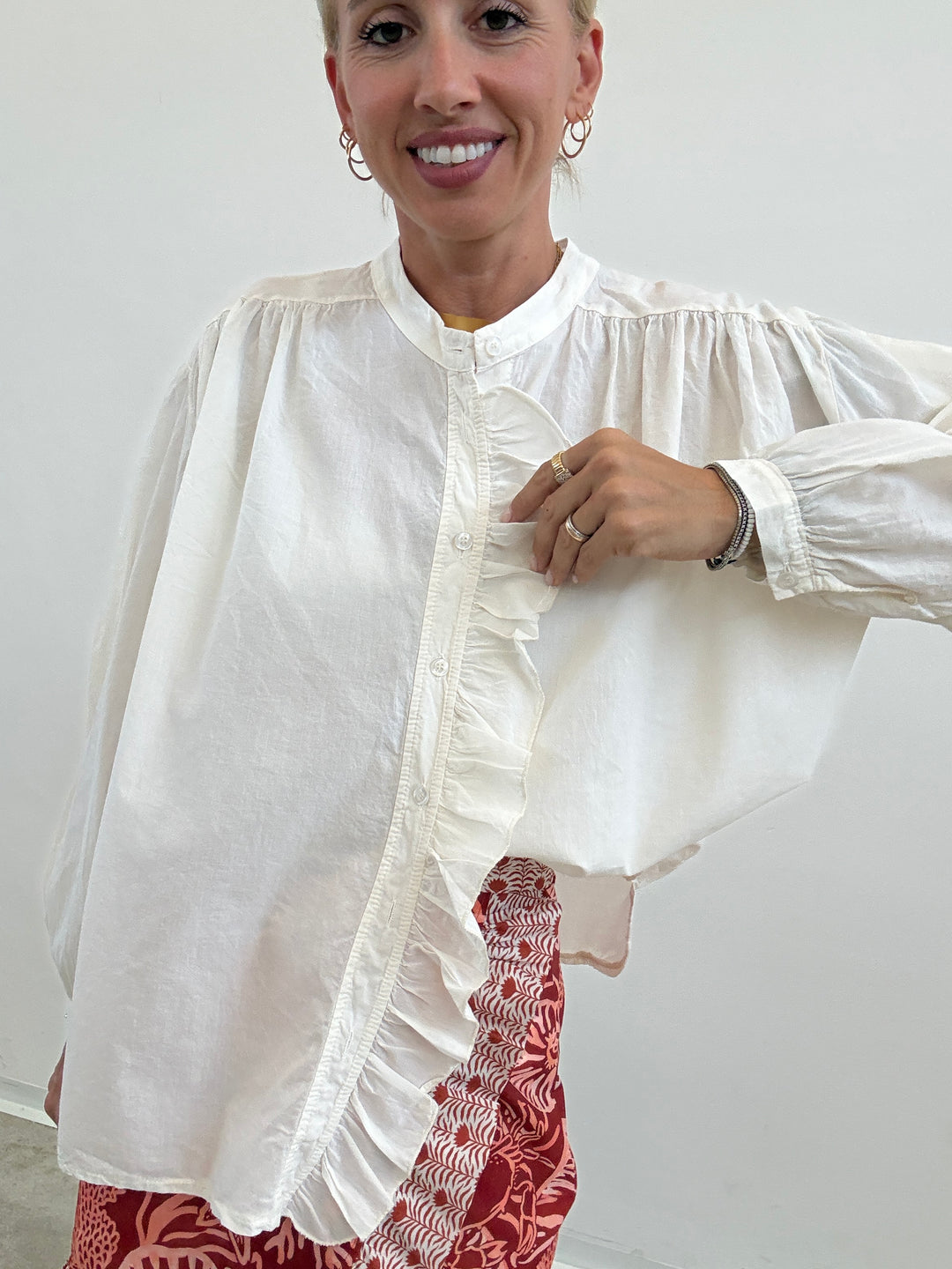 CAMICIA MUSSOLA LATTE ROUCHES