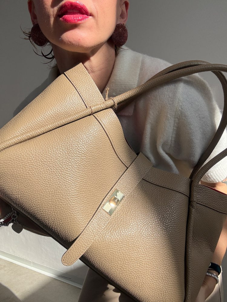 BORSA VALE MARTELLATA BEIGE;BORSA VALE MARTELLATA BEIGE;BORSA VALE MARTELLATA BEIGE;BORSA VALE MARTELLATA BEIGE;BORSA VALE MARTELLATA BEIGE;BORSA VALE MARTELLATA BEIGE;BORSA VALE MARTELLATA BEIGE;BORSA VALE MARTELLATA BEIGE;BORSA VALE MARTELLATA BEIGE;BORSA VALE MARTELLATA BEIGE;BORSA VALE MARTELLATA BEIGE;BORSA VALE MARTELLATA BEIGE