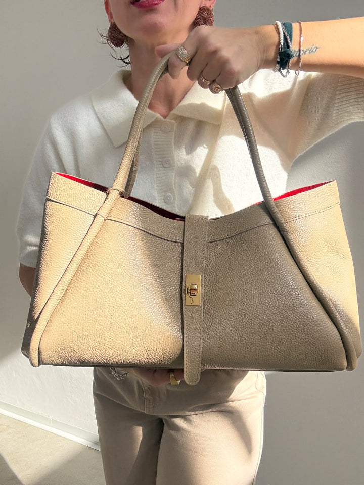 BORSA VALE MARTELLATA BEIGE;BORSA VALE MARTELLATA BEIGE;BORSA VALE MARTELLATA BEIGE;BORSA VALE MARTELLATA BEIGE;BORSA VALE MARTELLATA BEIGE;BORSA VALE MARTELLATA BEIGE;BORSA VALE MARTELLATA BEIGE;BORSA VALE MARTELLATA BEIGE;BORSA VALE MARTELLATA BEIGE;BORSA VALE MARTELLATA BEIGE;BORSA VALE MARTELLATA BEIGE;BORSA VALE MARTELLATA BEIGE