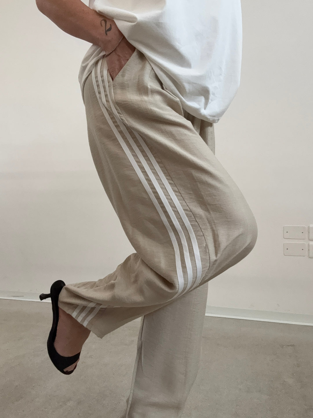 PANTA AISHA VISCOSA LIGHTBEIGE/BIANCO