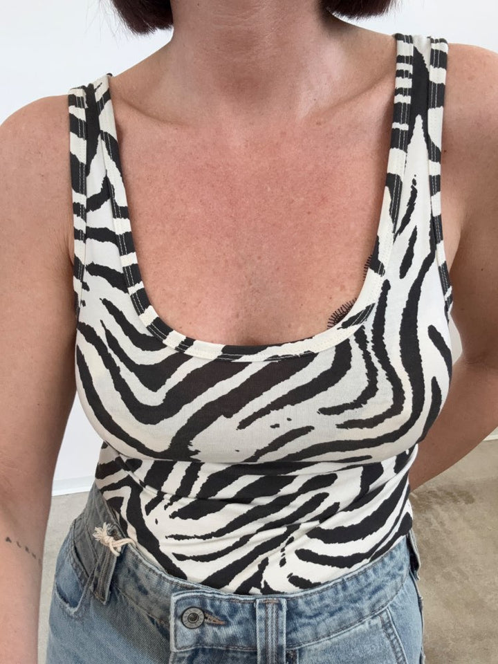 BODY ZEBRA;BODY ZEBRA;BODY ZEBRA