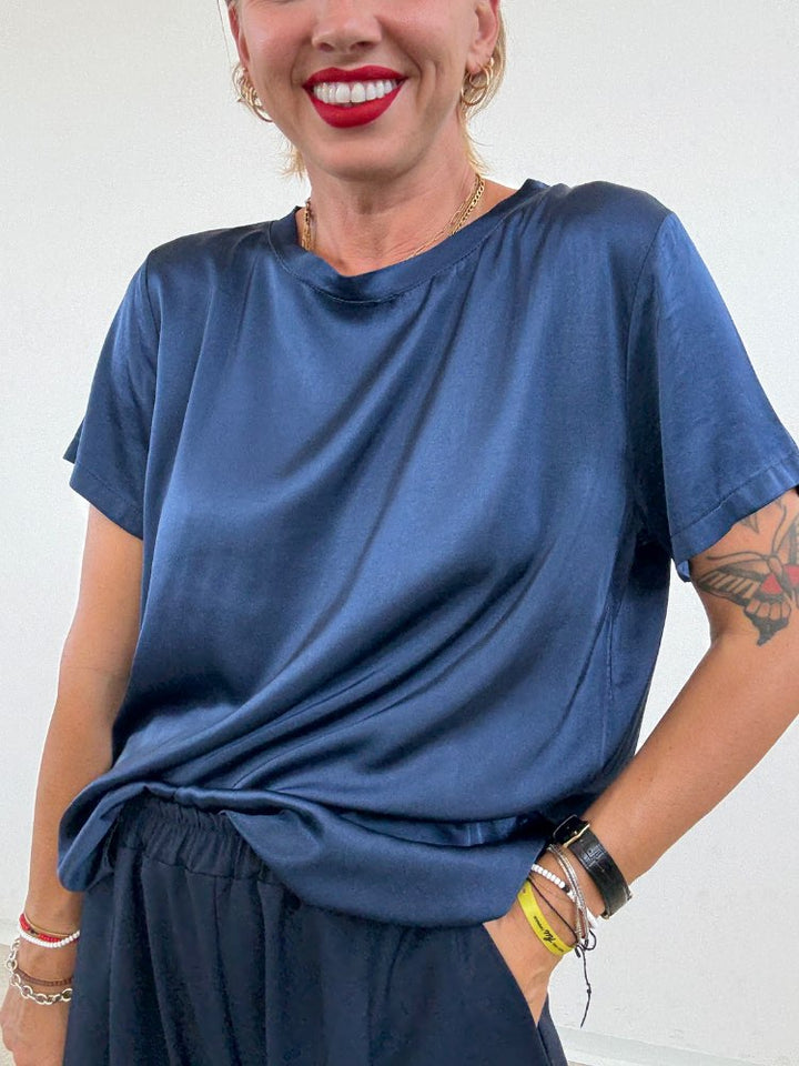 TSHIRT BETTA SATIN BLU;TSHIRT BETTA SATIN BLU;TSHIRT BETTA SATIN BLU;TSHIRT BETTA SATIN BLU;TSHIRT BETTA SATIN BLU;TSHIRT BETTA SATIN BLU;TSHIRT BETTA SATIN BLU