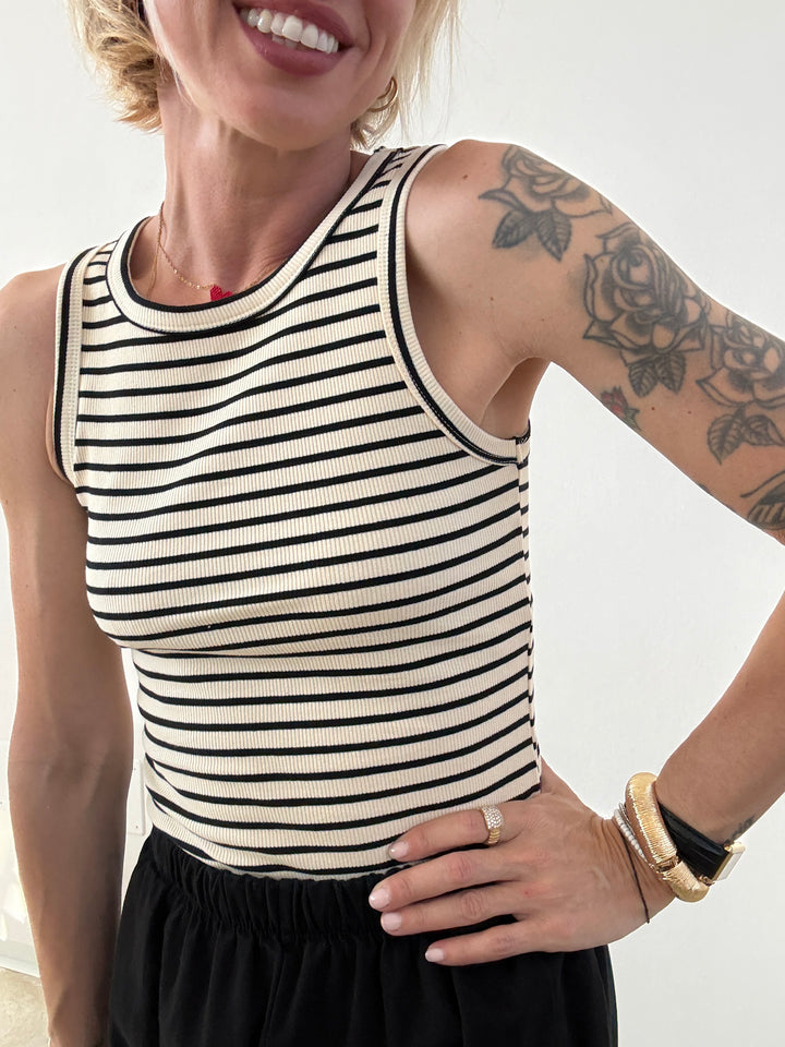 TOP CROP RIGHE NERO