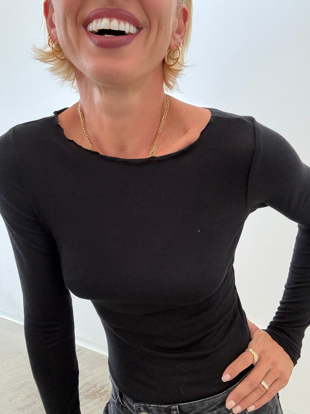 TSHIRT ARRICCIATA NERA