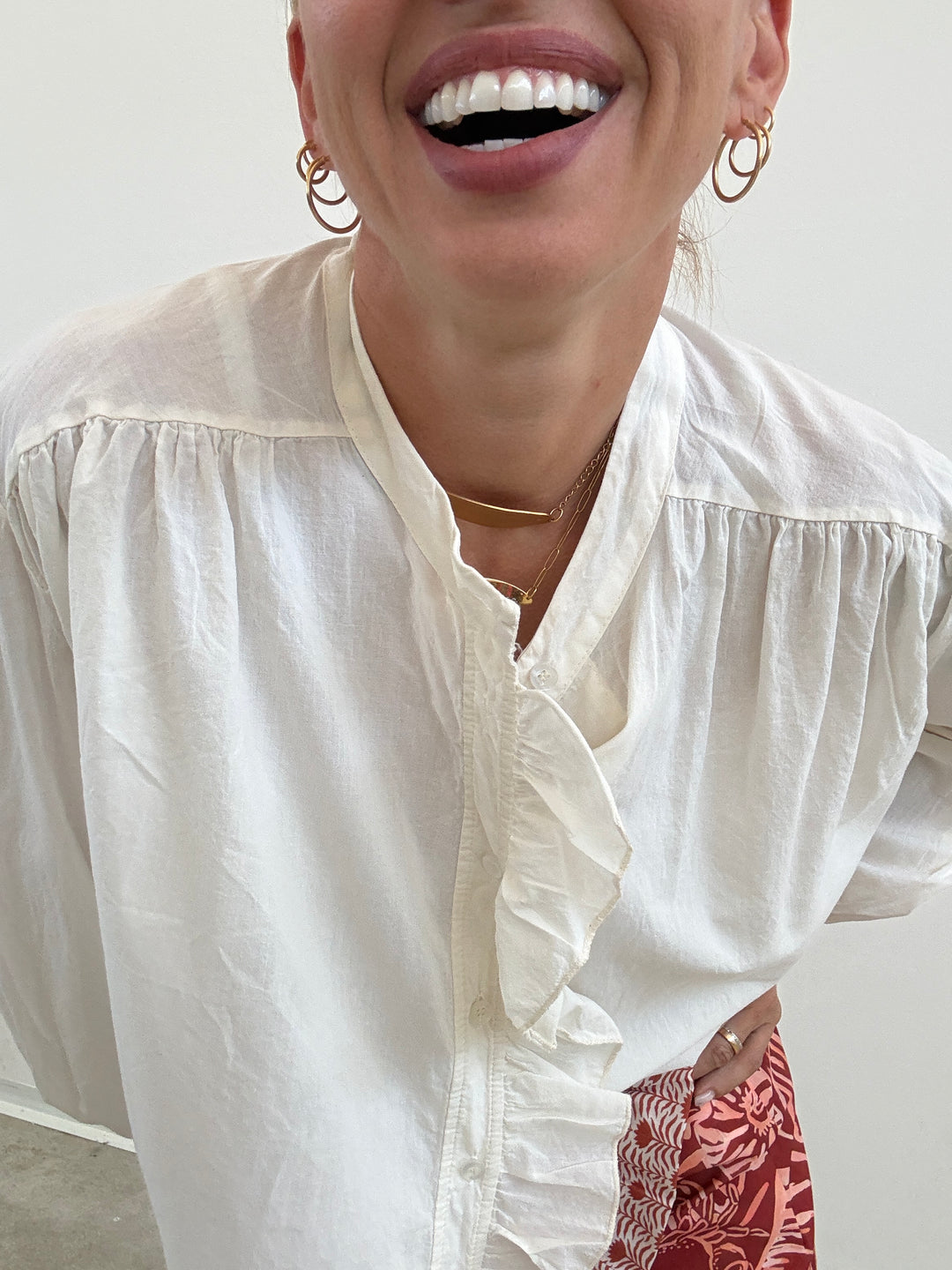 CAMICIA MUSSOLA LATTE ROUCHES