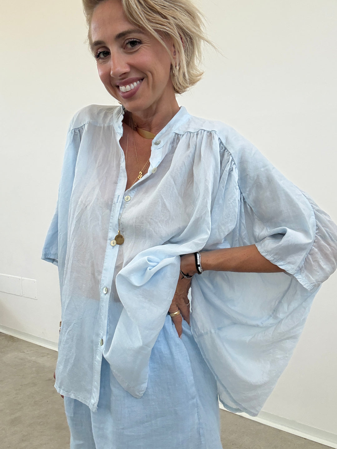 BERMUDA LINO CELESTE