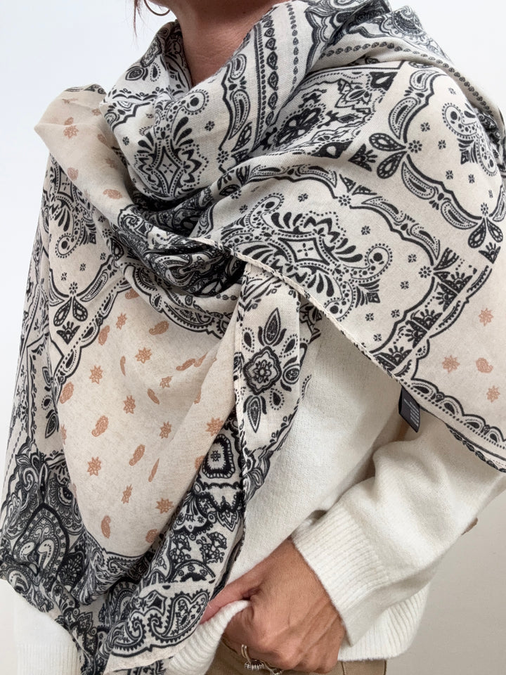 SCIARPA VISCOSA PAISLEY PANNA