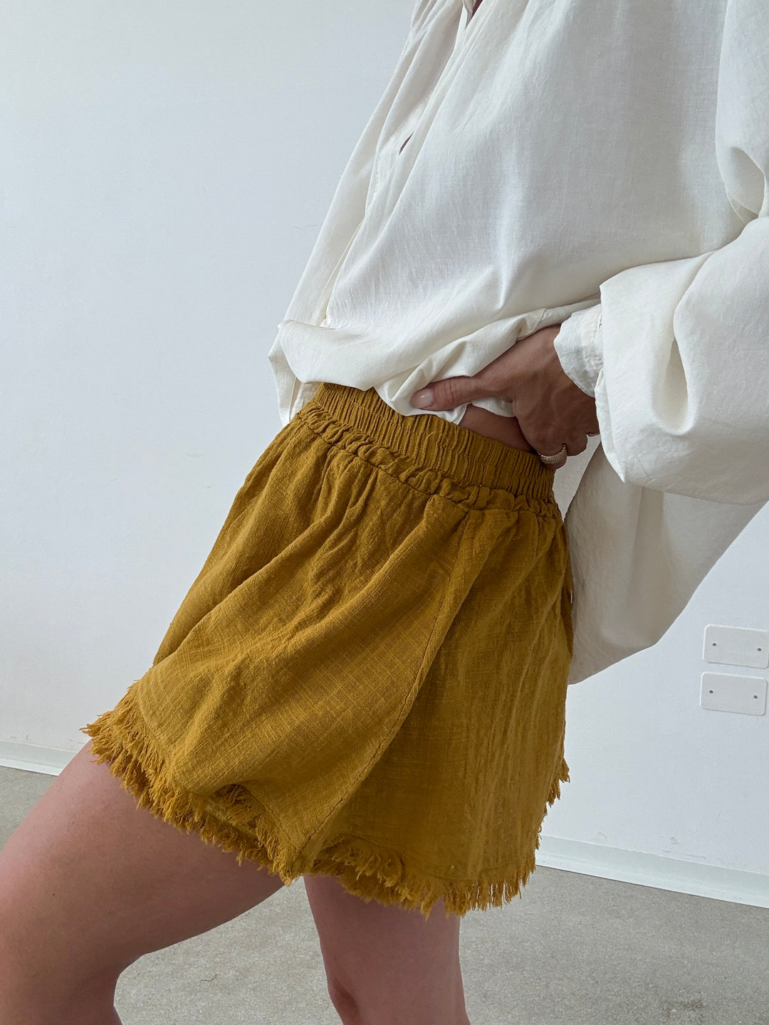 SHORTS GARZA OCRA