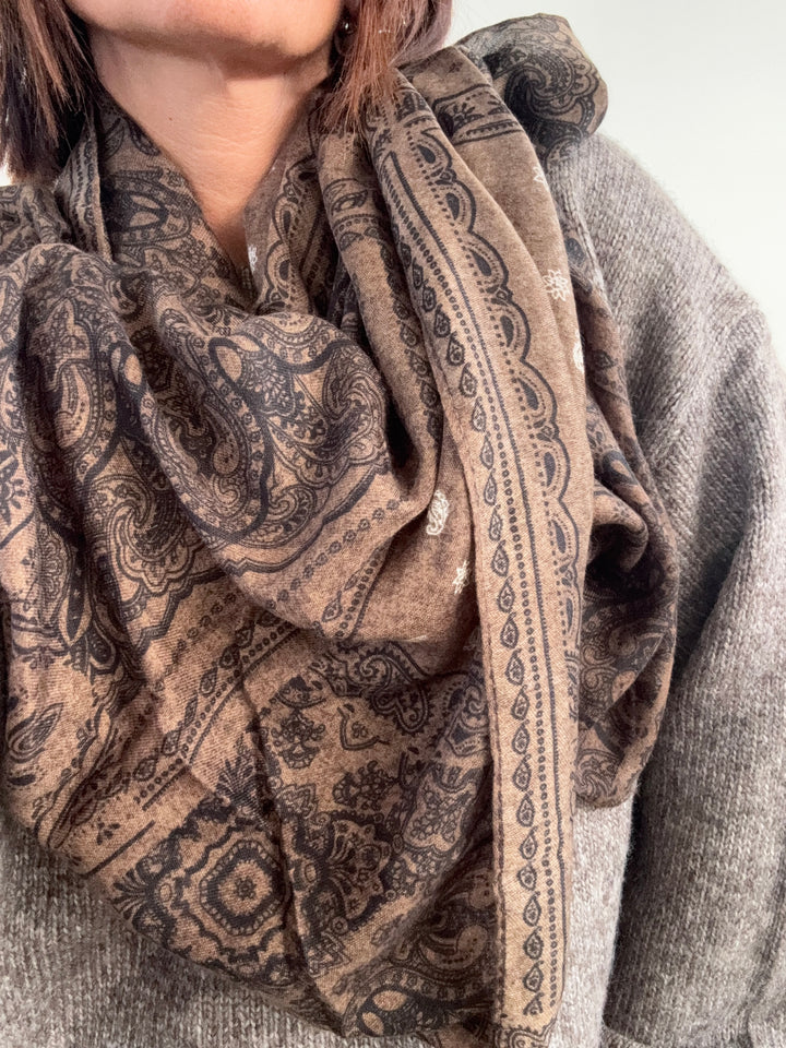 SCIARPA VISCOSA PAISLEY CIOCCO