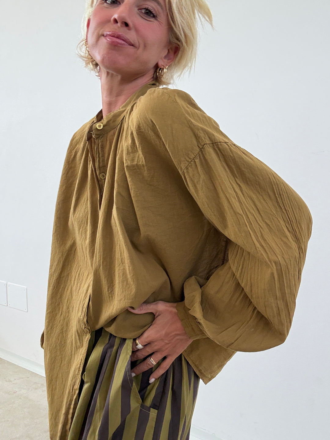 CAMICIA MUSSOLA MASTICE