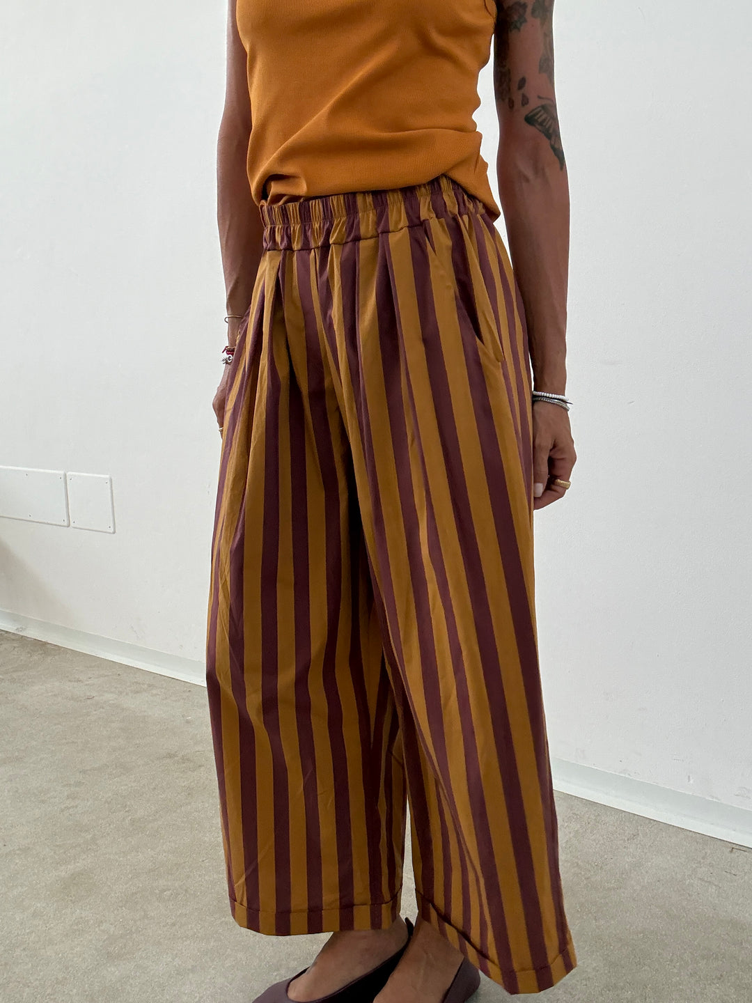 PANTALONE OLIMPIA RIGA OCRA/VINO