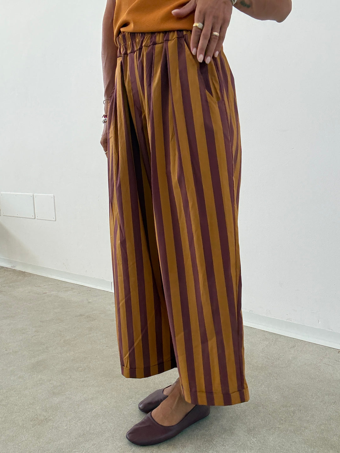 PANTALONE OLIMPIA RIGA OCRA/VINO