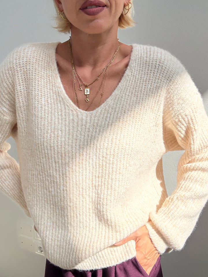 PULL MEGAN V NUDE