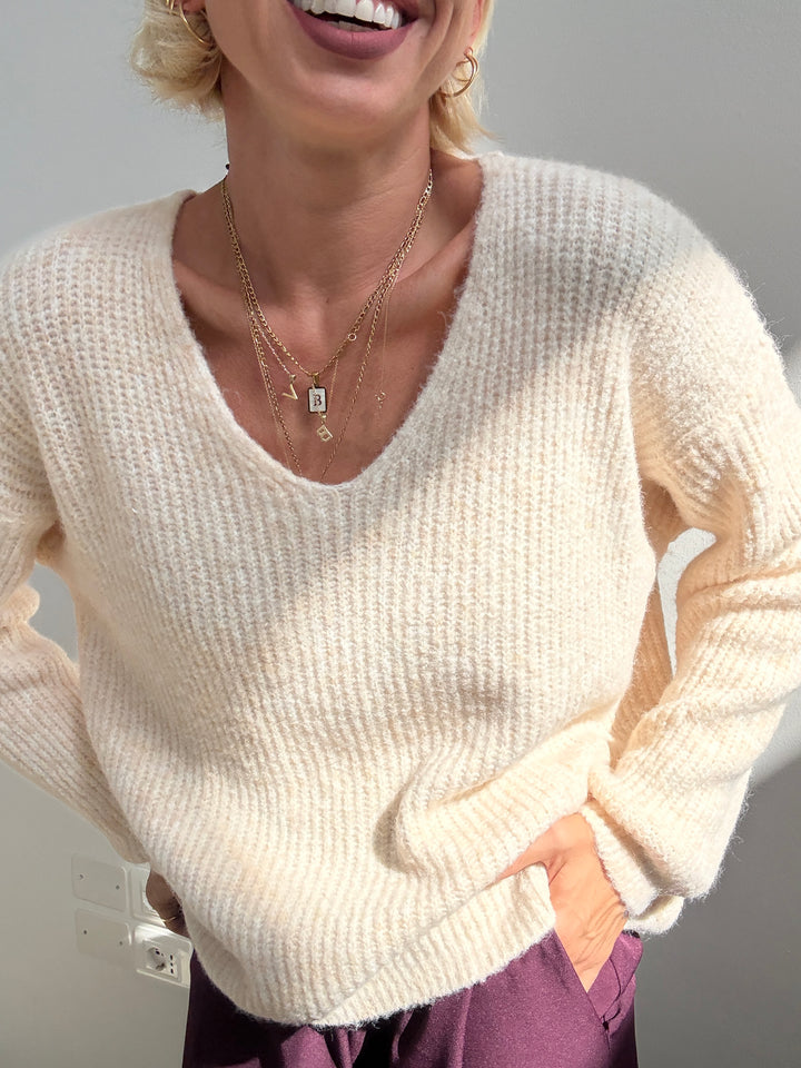 PULL MEGAN V NUDE