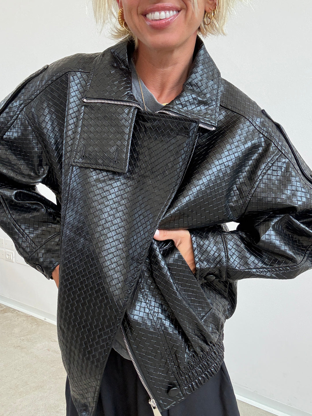 BOMBER INTRECCIATO BOTTONE NERO