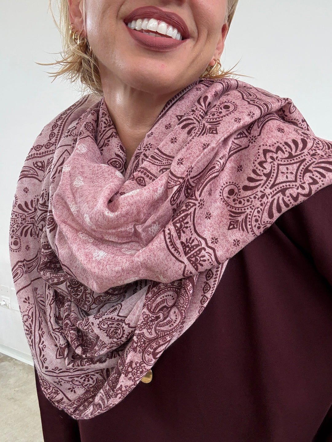 SCIARPA VISCOSA PAISLEY ROSA ANTICO