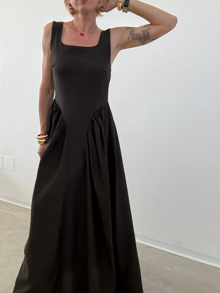 ABITO JANET MORO