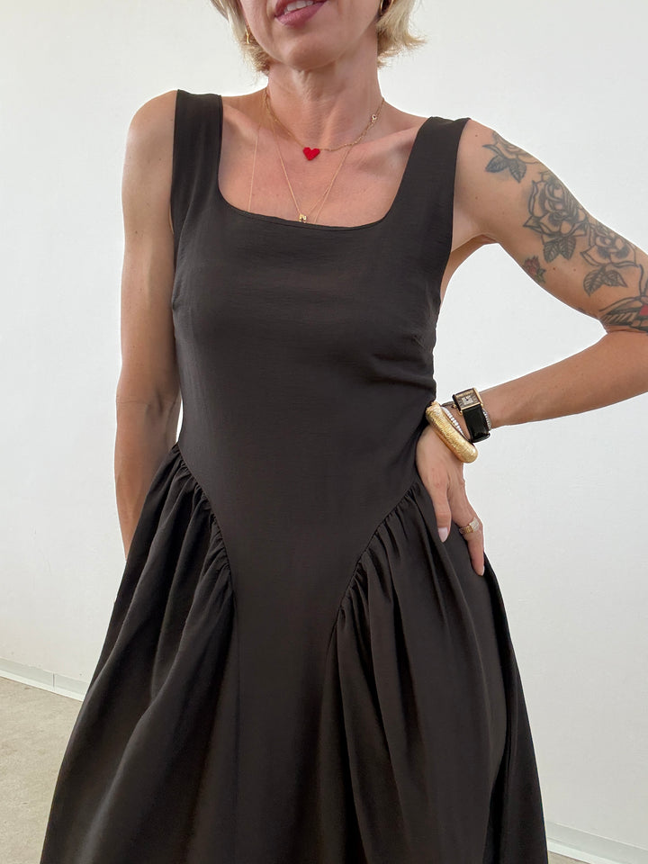 ABITO JANET MORO