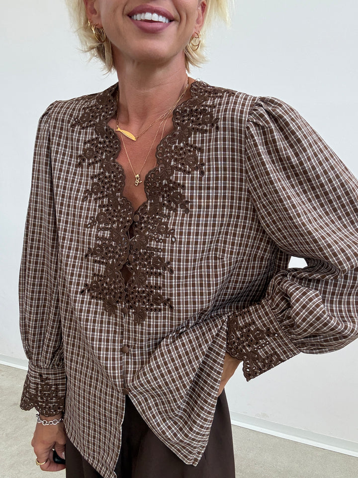 CAMICIA RICAMI CHECK CIOCCO/BIANCO