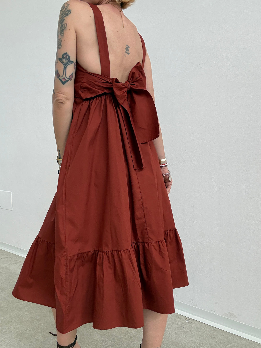 ABITO CARINA FIOCCO ROSSO COCCIO
