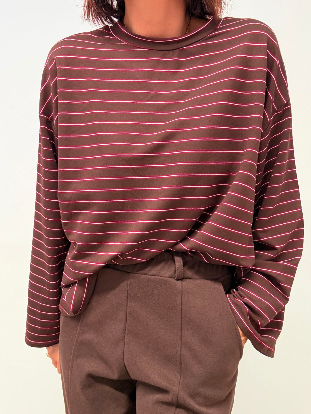TSHIRT RIGHE CIOCCOLATO/AMARENA