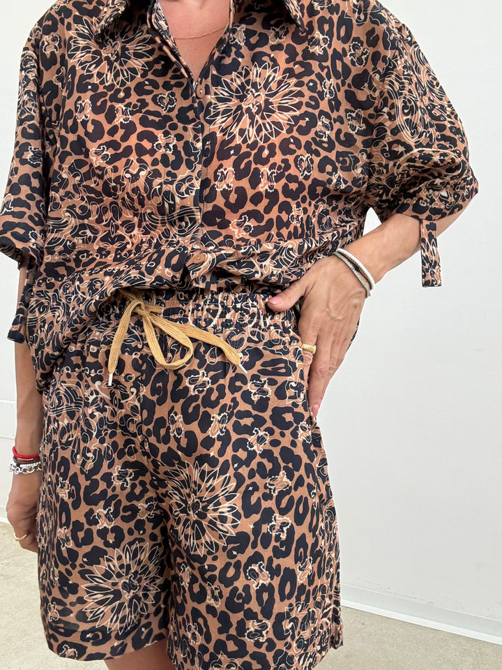 SET LEOPARD CAMEL