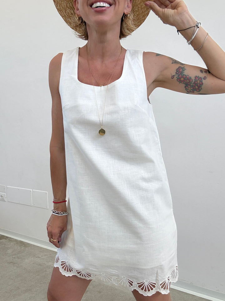 ABITO MERLETTO LINO BIANCO