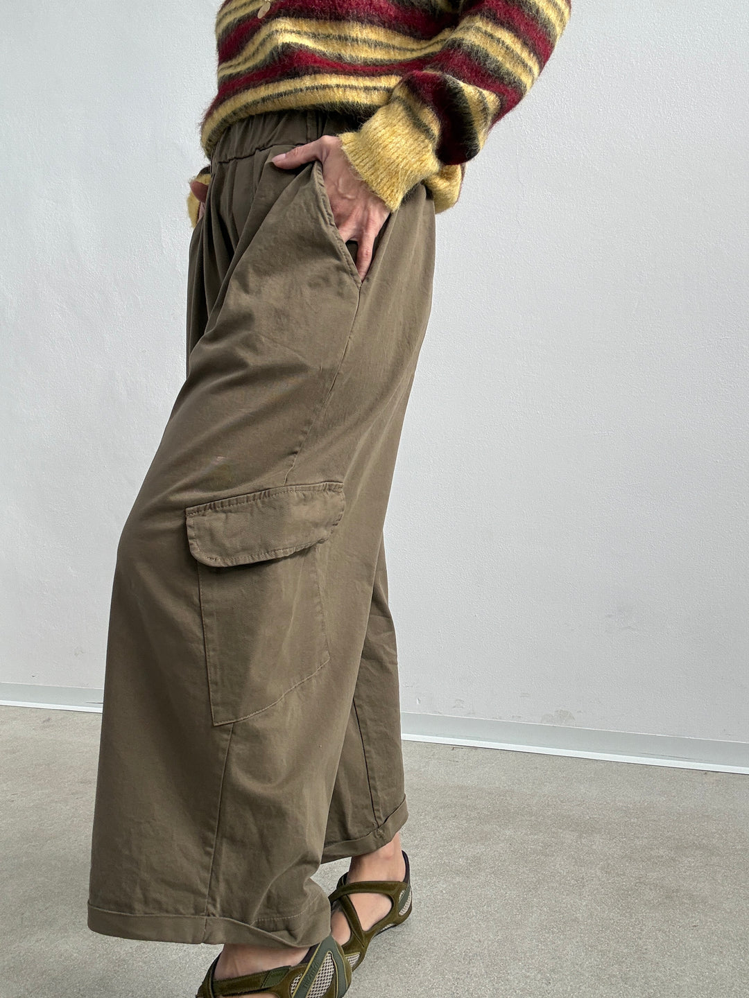 PANTALONE OLIMPIA CARGO VERDE MILI