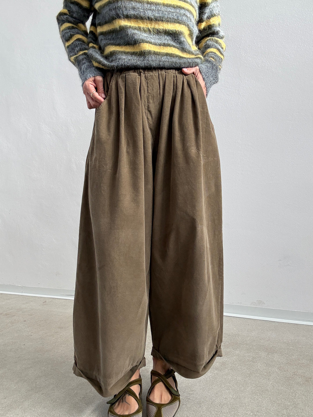 PANTALONE OLIMPIA VELVET VERDE MILI