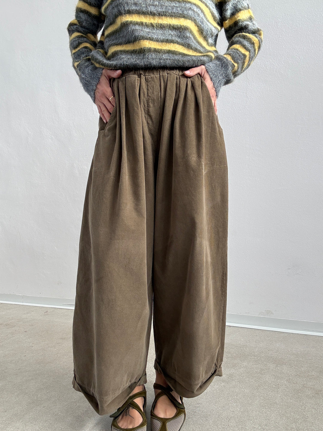 PANTALONE OLIMPIA VELVET VERDE MILI