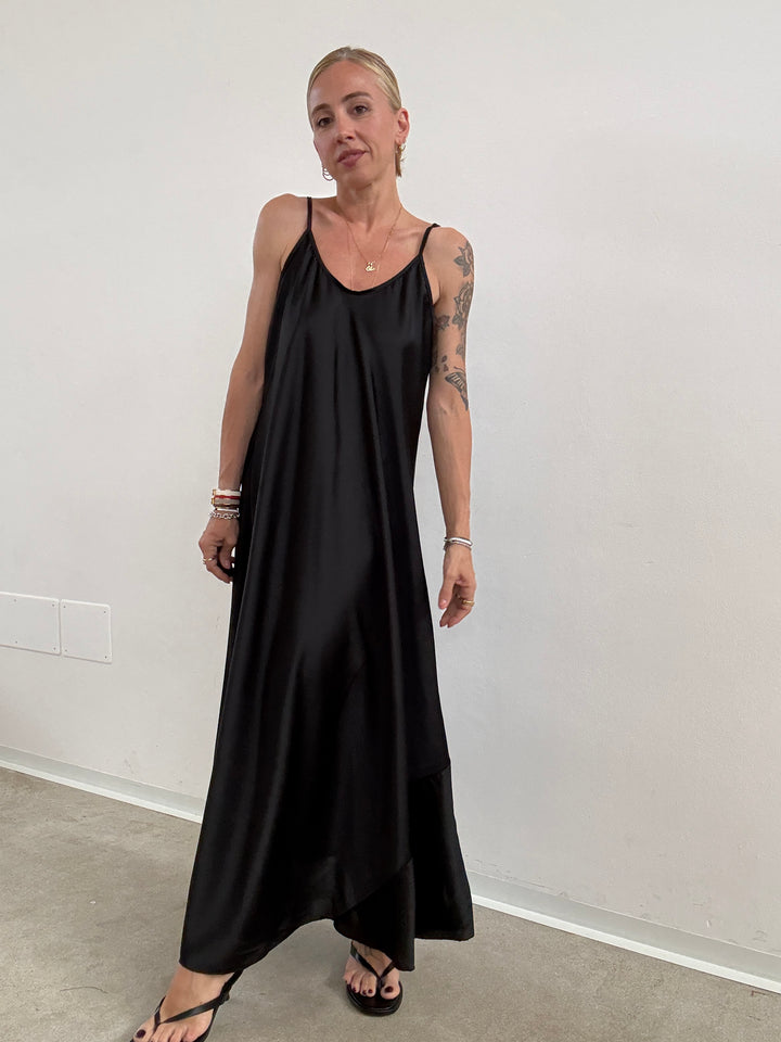 ABITO LINGERIE SATIN NERO