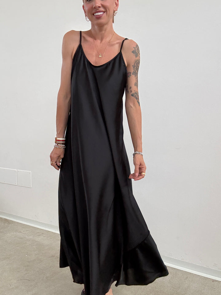 ABITO LINGERIE SATIN NERO