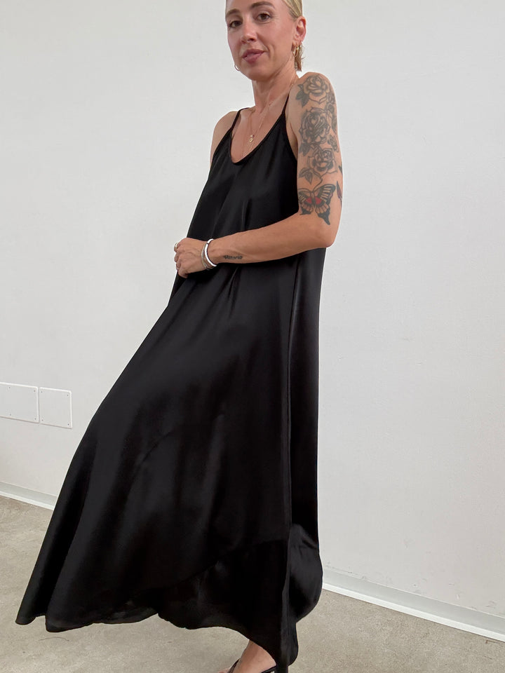 ABITO LINGERIE SATIN NERO