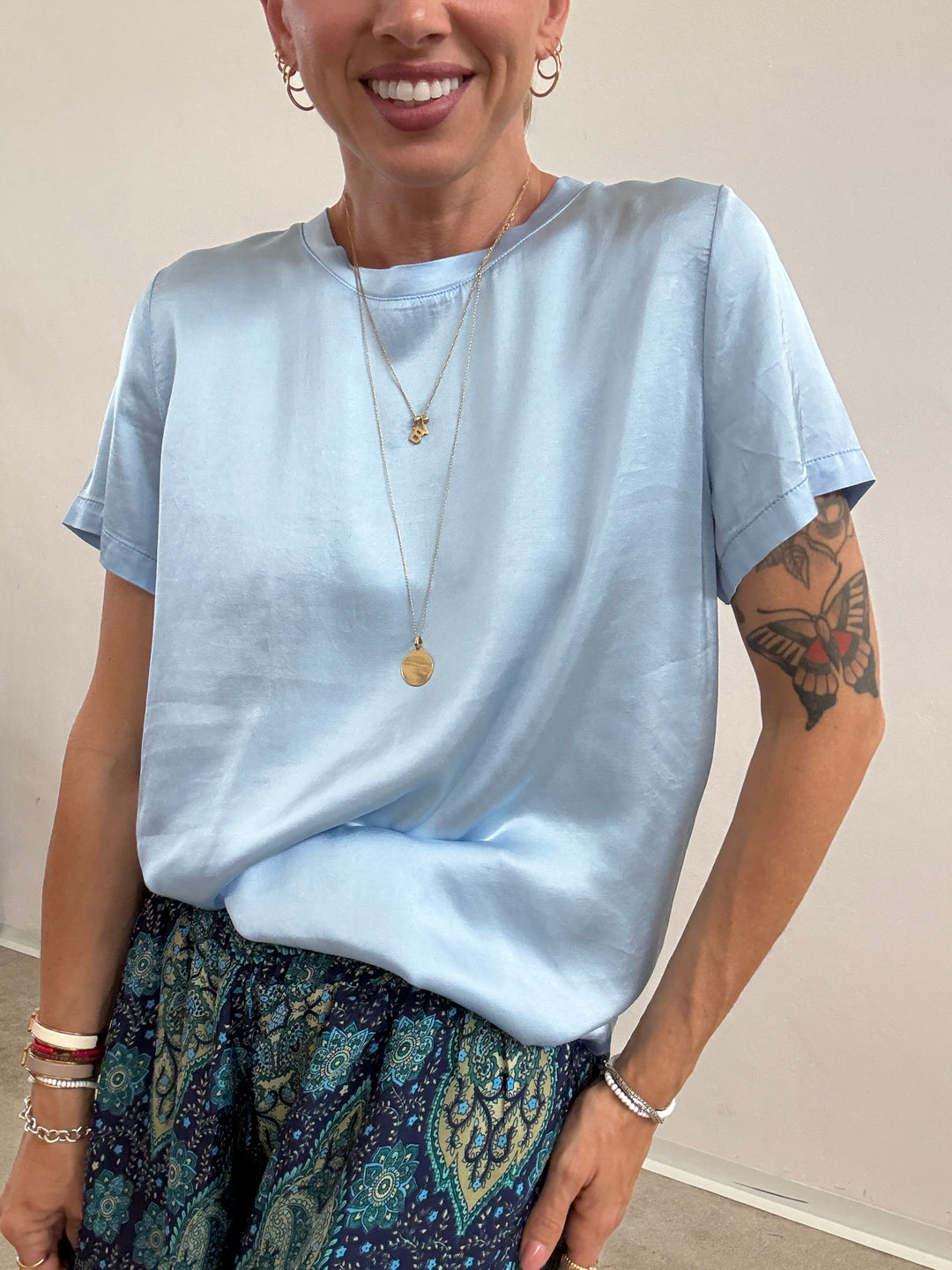 TSHIRT BETTA SATIN CELESTE